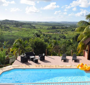 Villa de 5 chambres avec vue sur la mer piscine privee et jardin clos a Ducos